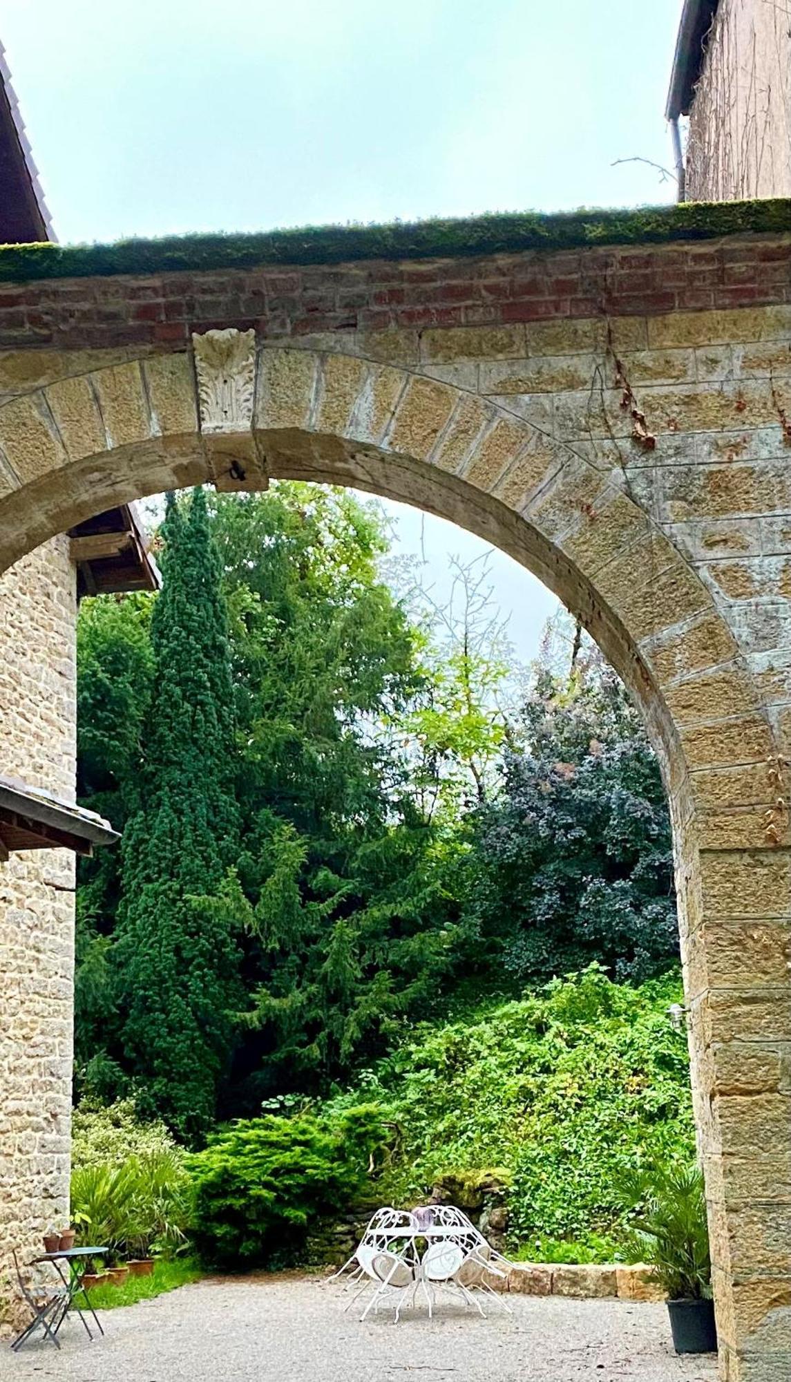 Le Domaine De Moroges Bed & Breakfast エクステリア 写真
