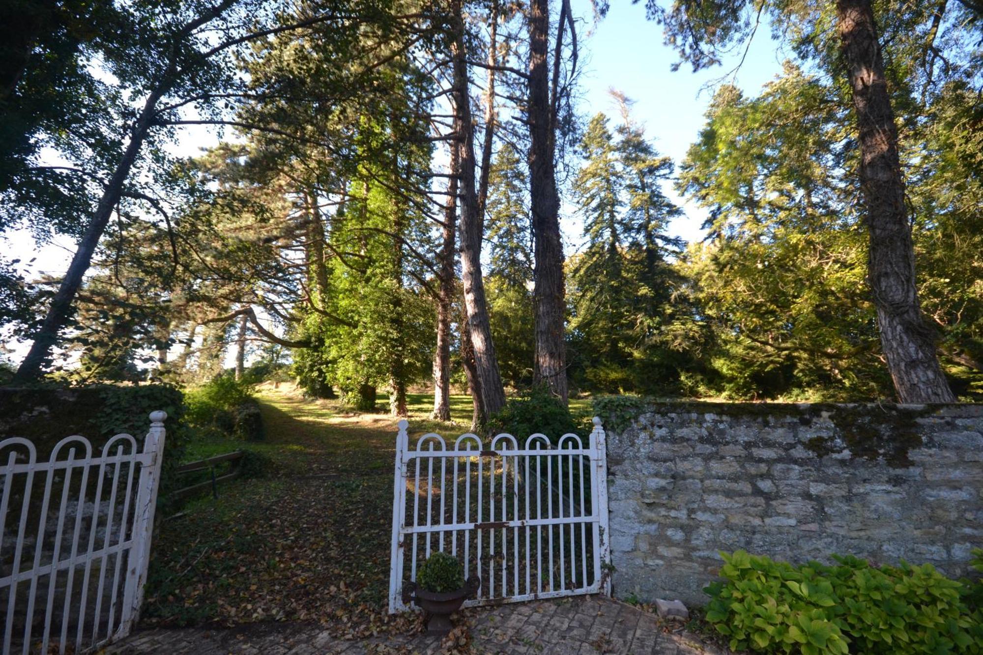 Le Domaine De Moroges Bed & Breakfast エクステリア 写真