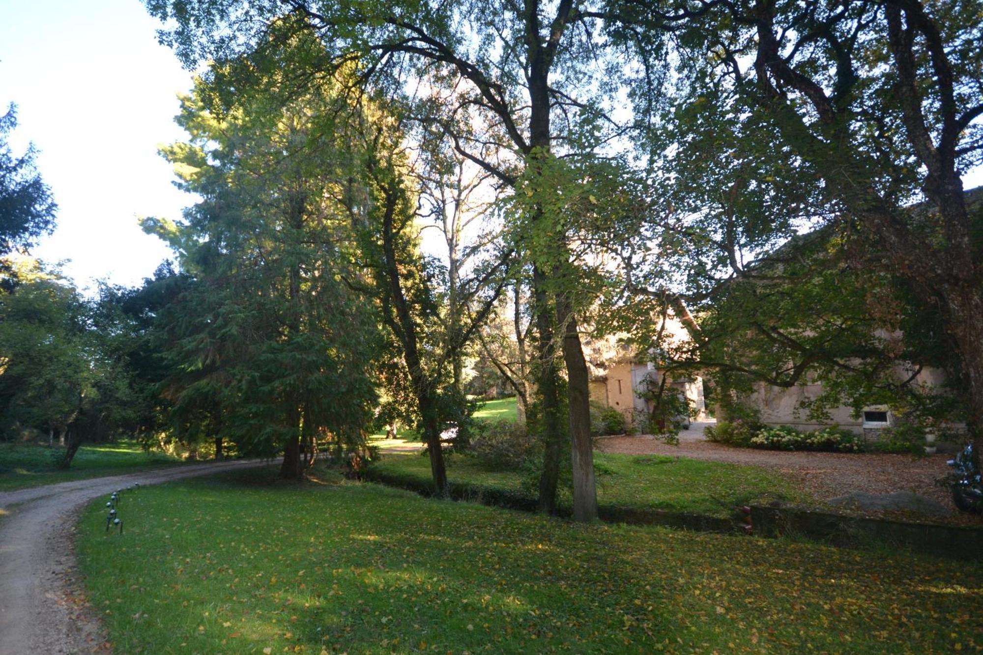 Le Domaine De Moroges Bed & Breakfast エクステリア 写真